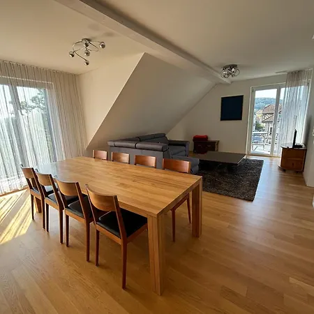 Minergie Mit Gratis Tiefgaragenplatz Lägenhet